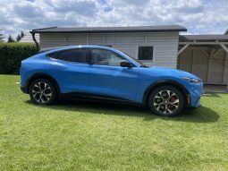 Ford Mustang Mach-E SR AWD megtelt