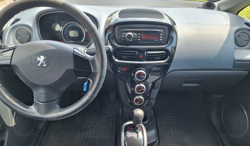 Peugeot iOn megtelt