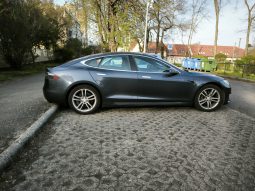 Tesla Model S 90D megtelt
