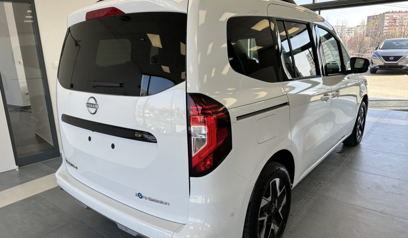 Nissan Townstar megtelt