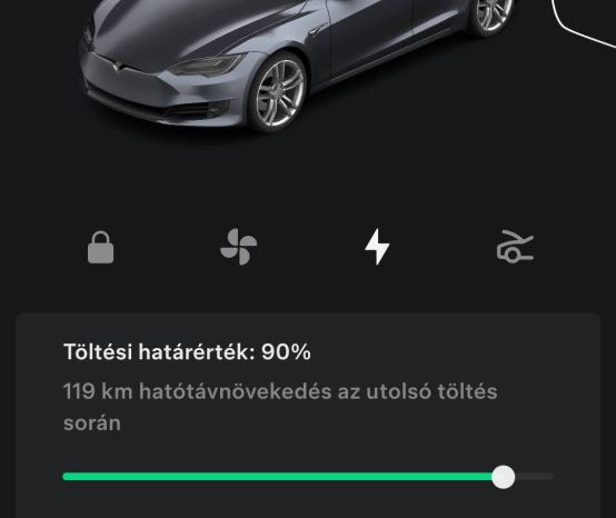Tesla Model S 90D megtelt