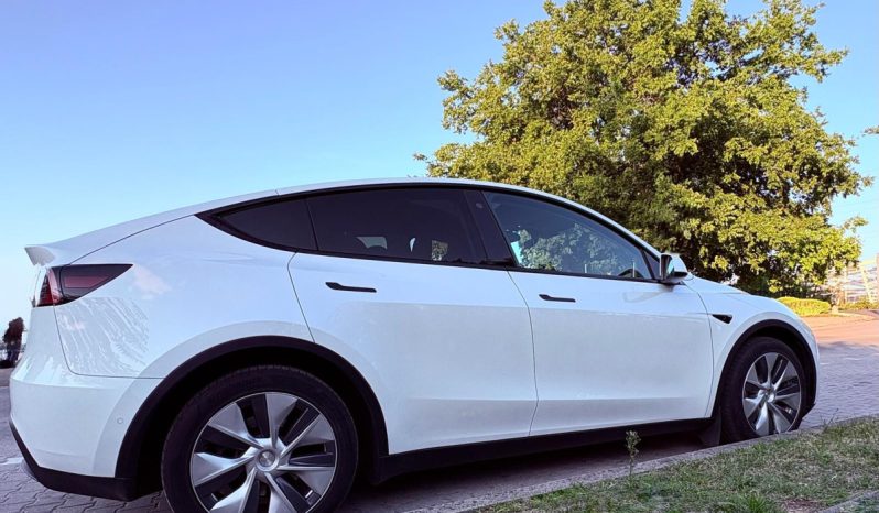Tesla Model Y Long Range AWD 2021 megtelt