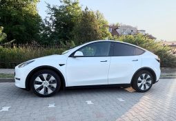 Tesla Model Y Long Range AWD 2021 megtelt
